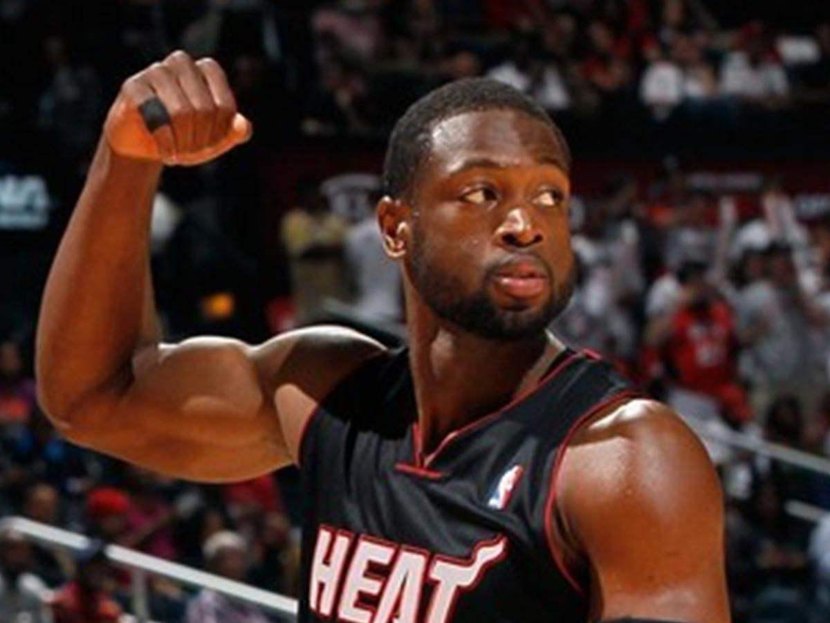 热火欧文联手巴特勒上演精彩配合引爆全场欢呼