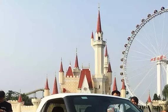 不到9万的小电动车也能科技范十足