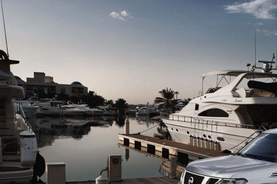 对比陆巡丝毫不逊色！日产越野途乐LE 5.6与SE 4.0差异最全解析！