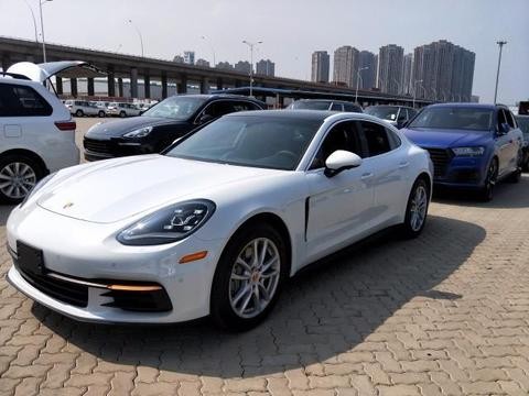 轿跑车的保时捷帕拉梅拉百公里加速只需四秒多