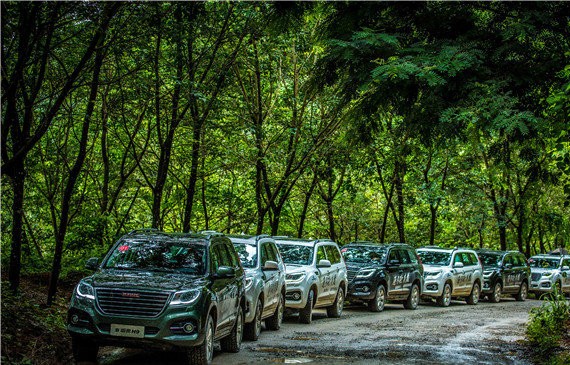 “穿越”基诺山 新哈弗H9再掀越野挑战新篇章