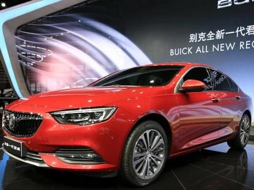 全新君威降4万比金牛座性价高，还考虑迈腾？