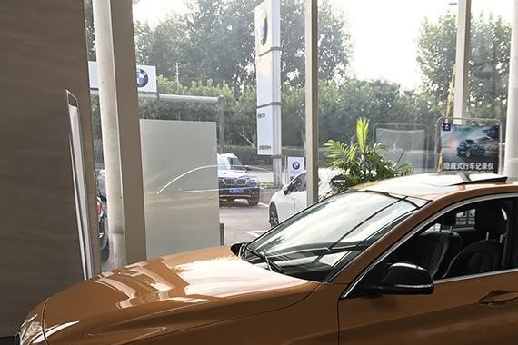 都是三缸前驱 为何宝马X1大卖而1系三厢却如此惨淡?