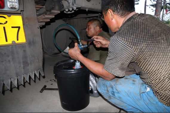 换季保养油品很关键，老司机说变速箱、后桥油不通用