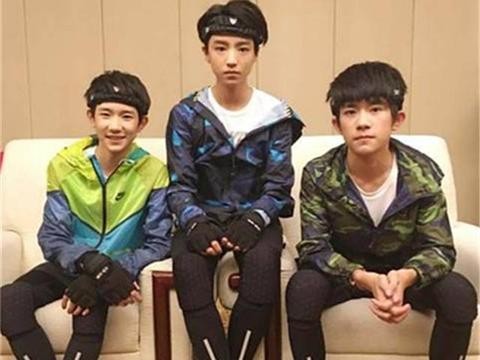 10岁不到的童星，他年入2亿买豪车，而他9岁去世了！