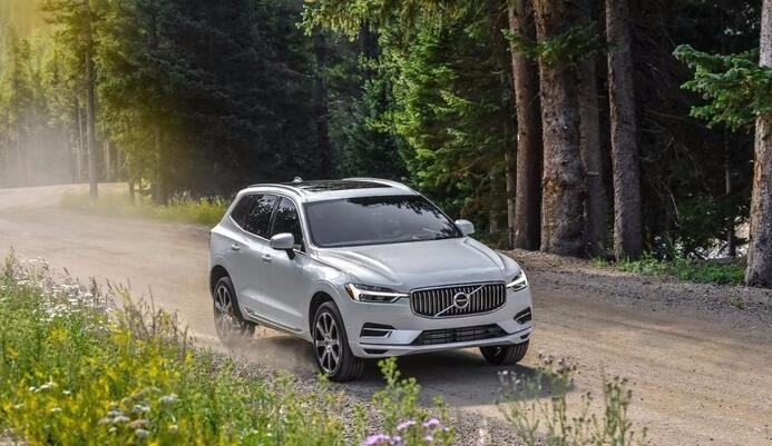 实拍北欧豪车:2018沃尔沃xc60t8plug-inhybrid(插电式混动)凌特最新超低噪声运放图片