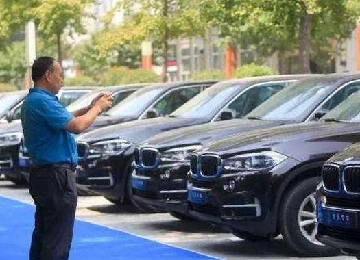 宝马X5也共享，6万就能开走，老车主都去换车漆颜色