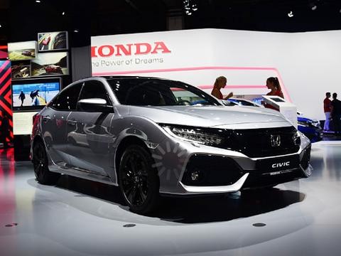 跟高7和两厢福克斯争市场 骚气十足两厢思域真来了