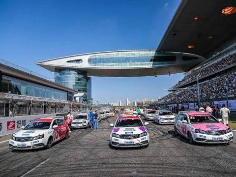 昨天不止有顶级F1还有一场更接地气的赛事值得关注