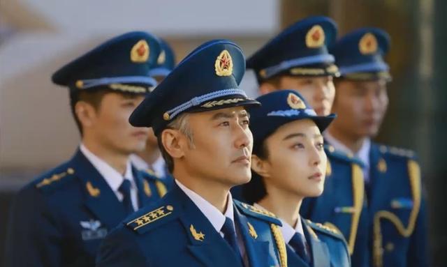 李晨这次惨了，现在满面春风求婚成功，其实他现在却想哭(组图) - 1