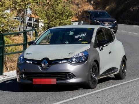 全新雷诺Clio套壳谍照 据说用了混动系统