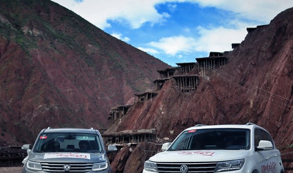 “双T”动力勇闯高原 景逸X5/X6征服滇藏生死线