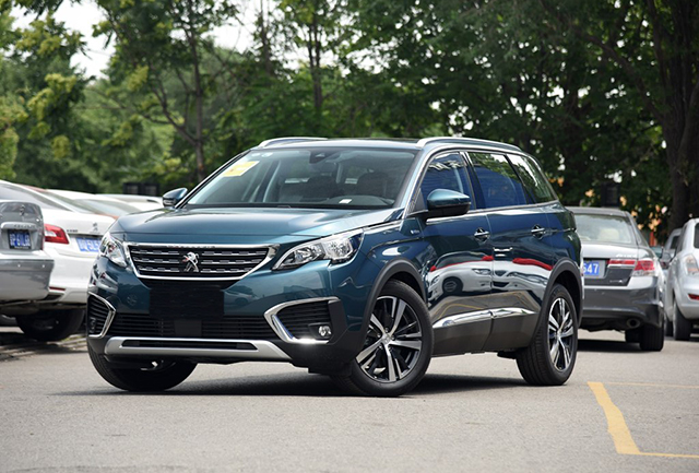 20万元中型SUV怎么选?雪佛兰探界者对比标致5008