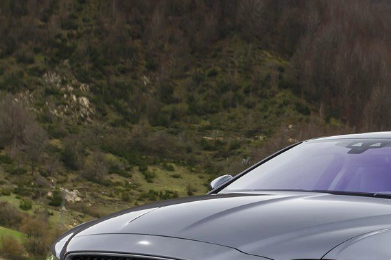 看豪华买新C级，好运动买3系，重逼格28万等等它