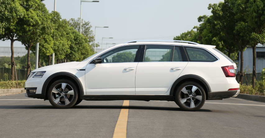 自在旅行范儿:斯柯达明锐旅行车-新浪汽车