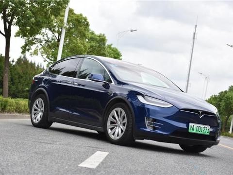 光车门够玩一整年，评测最酷电动车特斯拉Model X！