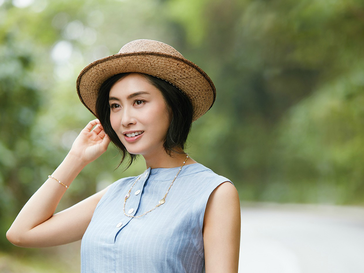 她曾是周星驰女神 后隐婚生女