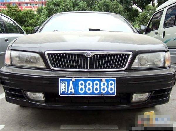 盘点各省的a88888车牌都挂在什么豪车上