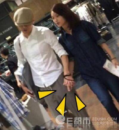 李荣浩被爆出热恋杨丞琳1个月后,陆瑶的好友贴出李荣浩与陈瑶交往中的