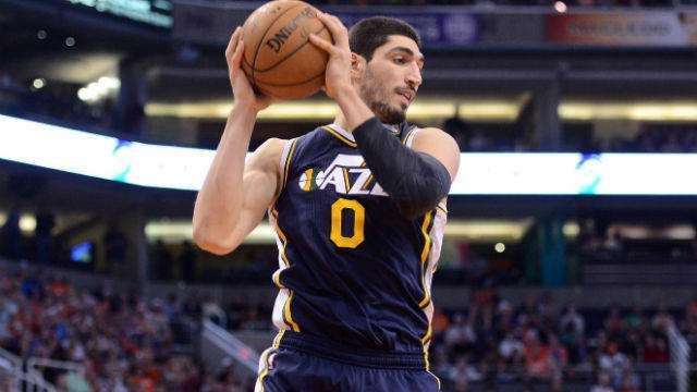 被逐出家门又讽刺狼队新球衣-坎特你先管好自