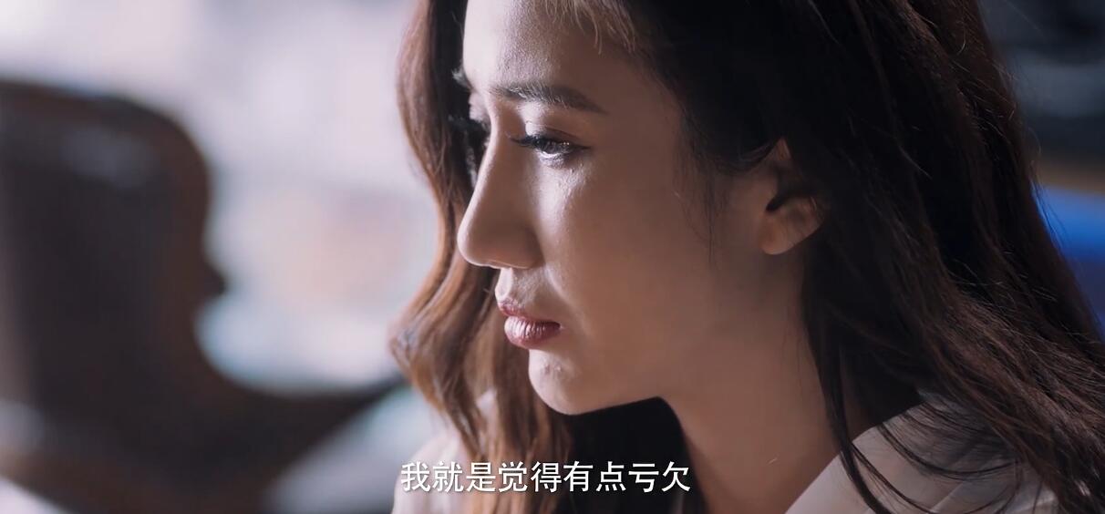 《白夜追凶》酒吧老板娘, 承担起了整剧的俏皮