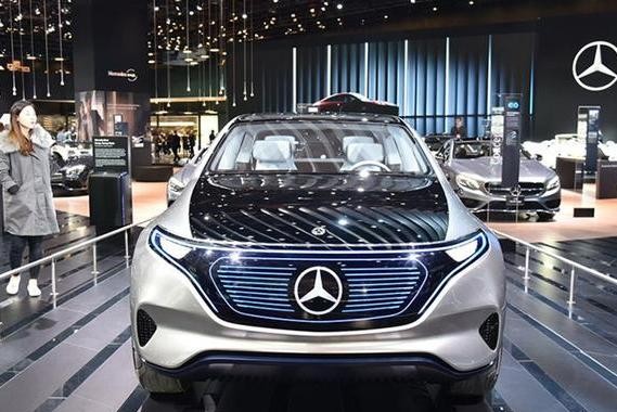 奔驰首款纯电动SUV，颜值/续航都很高，真叫人心动