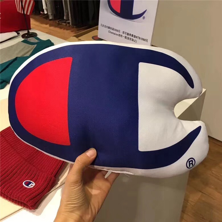 Champion Basic Logo 冠军小抱枕午安枕靠背小枕头