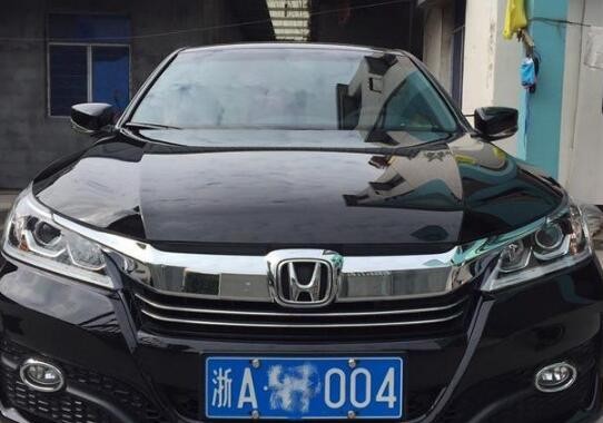 农村小伙离乡打拼数载，终于攒够15万提了一辆雅阁