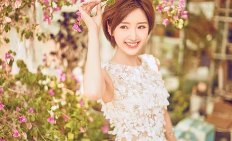 毛晓彤宣传新剧和他亲密互动，她和陈翔好像分手了？