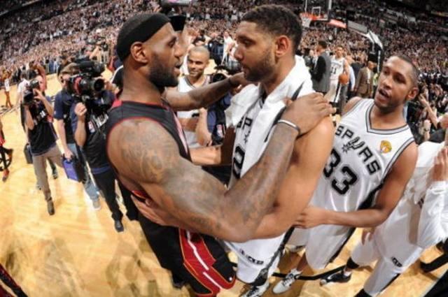 骑士 湖人 尼克斯灰熊或完成交易,詹姆斯四冠不