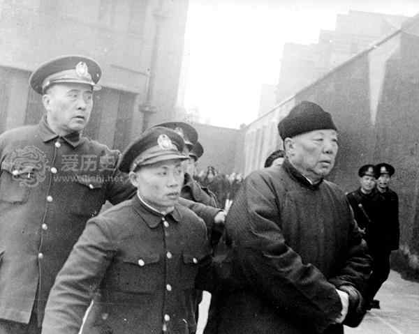 抗战时出卖国家民族的汉奸伏法照 临刑前丑态