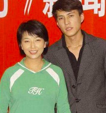 江珊离婚靳东多次被喷涉足婚姻 靳东:真和我没