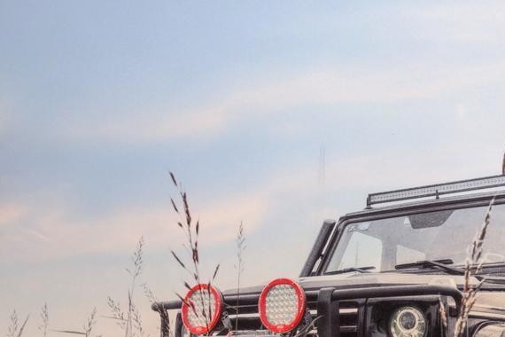 有酒有肉有妹子，有辆越野车就是浪！