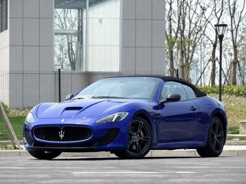 颜值不输兰博基尼，真正的撩妹神器，牌子比奔驰还硬