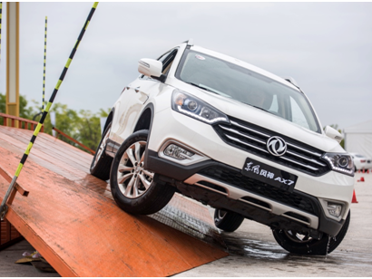 东风风神AX7成武网官方用车 为顶级球星保驾护航