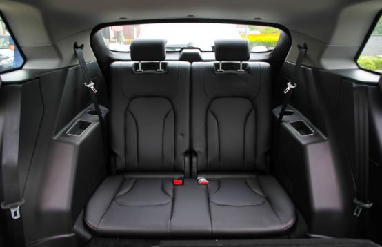 众泰大迈X7上进版正式上市!10.69万起还有7座和8AT