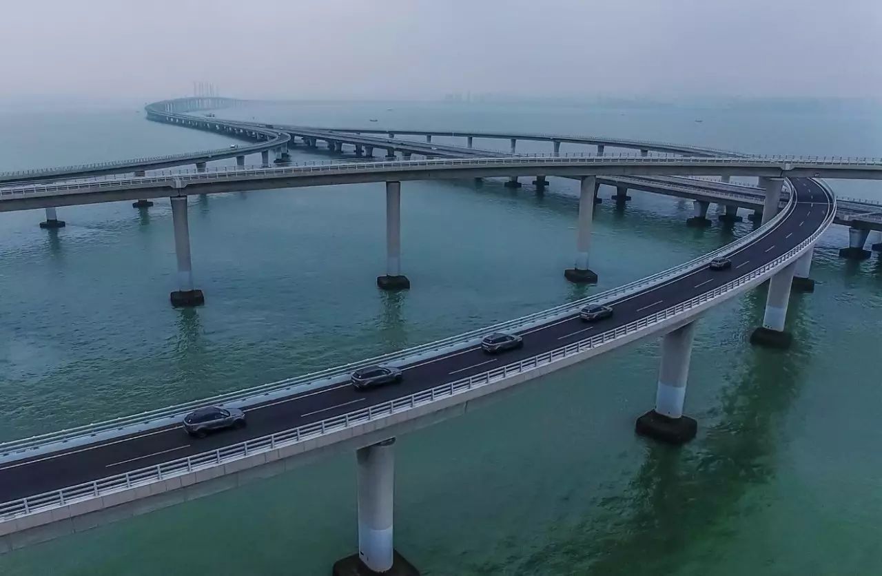 极简的路虎揽胜星脉为何来到涵碧楼?