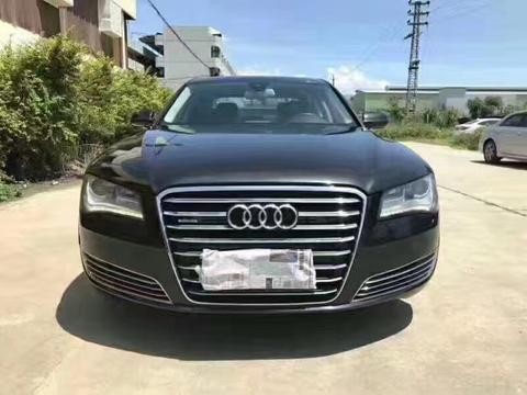 岳父小花二十万买下奥迪A8L，女婿欲带妻女自驾游！