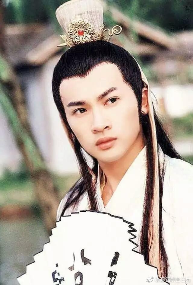 5分(极具贵族古典气质,眉眼深邃勾人心魄,塑造的人物缺乏那么一点灵气