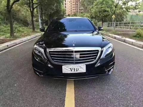 他买下五十万奔驰S500，接送妹妹上下学却被人打听