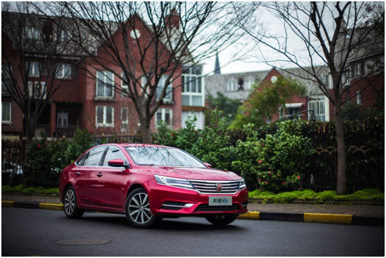 这几款车就是能开的智能手机,你还需要iPhone X吗