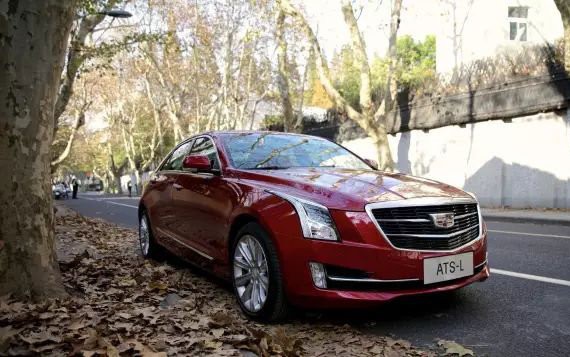 方向盘打到底居然会伤车？