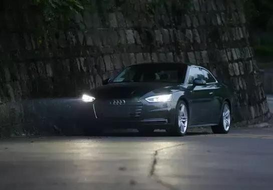 喜欢这辆车是因为它很温柔，但也可以很疯狂