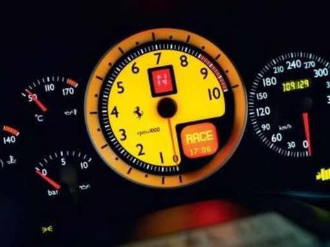 开奥迪上高速飙车，速度超过200mk/h后啥感觉？