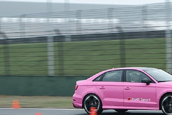 赛道买菜两不误，这全新的四个圈还真不简单