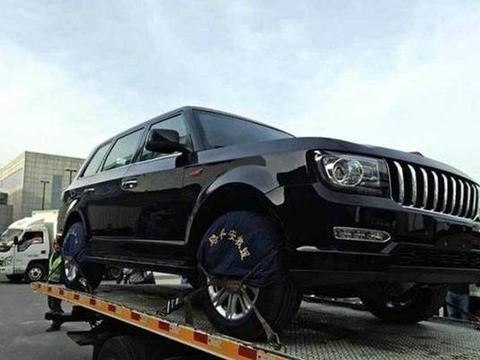 红旗最强SUV终于进4S店，全身挂满17条龙，实在是威武霸气！