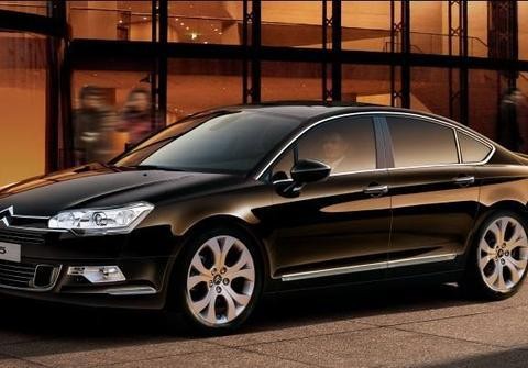 汽车晚报｜轮胎缺陷，2317辆雪铁龙被召回；大迈X7上市，10.69万