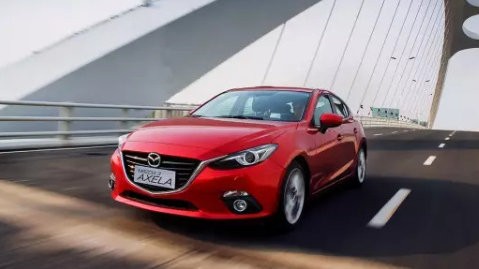 15万运动标杆车之争! 昂克赛拉 vs 思域 选谁？