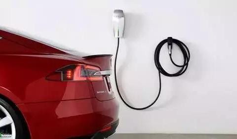 奔驰、凯迪拉克都在玩儿的“轻混动”到底是什么鬼？