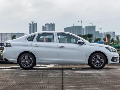 落地12万，搭载世界知名发动机，开起来比大众速腾还要稳